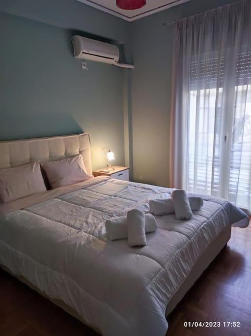 Cozy New Apartment Near The Beach Афины Экстерьер фото